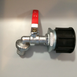 Redukcia na IBC kontajner s ventilom 1´´